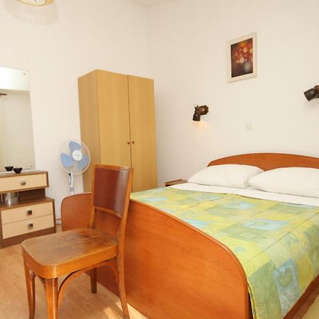 Rooms By The Sea Pasman - 8223 ห้อง รูปภาพ
