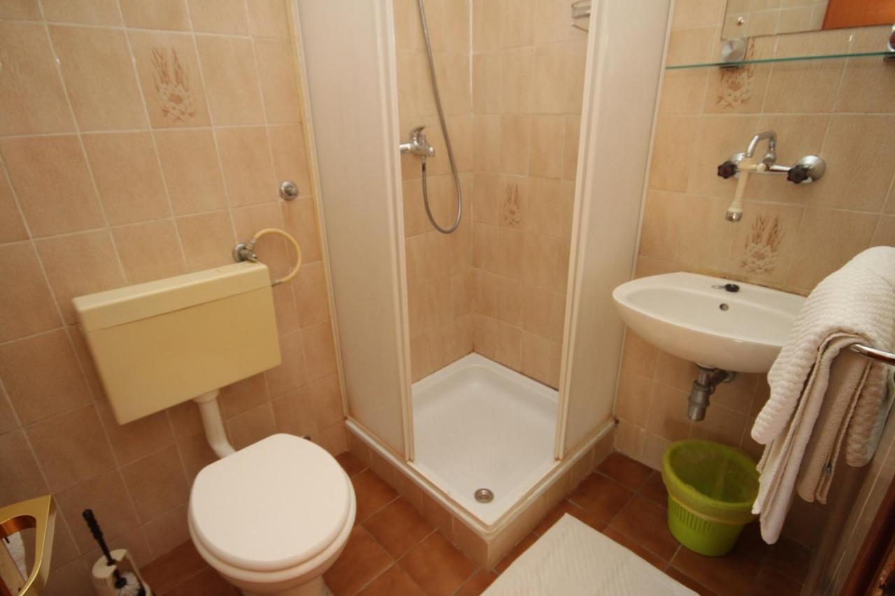 Rooms By The Sea Pasman - 8223 ภายนอก รูปภาพ